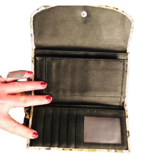 Animal Print leather wallet fits mobile phone card slots, ID window - Picture 2 of 9